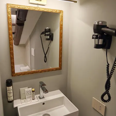 Ai Due Fanali Hotel