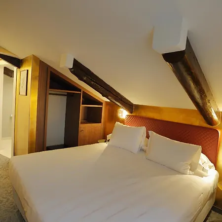 Ai Due Fanali Hotel 3*