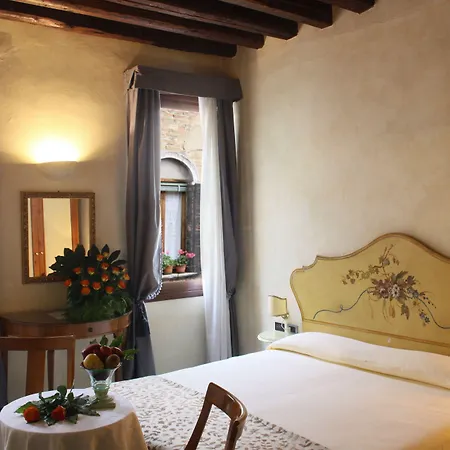 Ai Due Fanali (adults Only) Velence