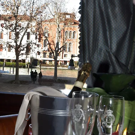 Ai Due Fanali (adults Only) Szálloda Velence