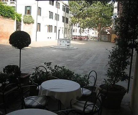Hotel Ai Due Fanali Venezia