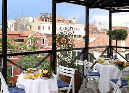 Hotel Ai Due Fanali Venecia