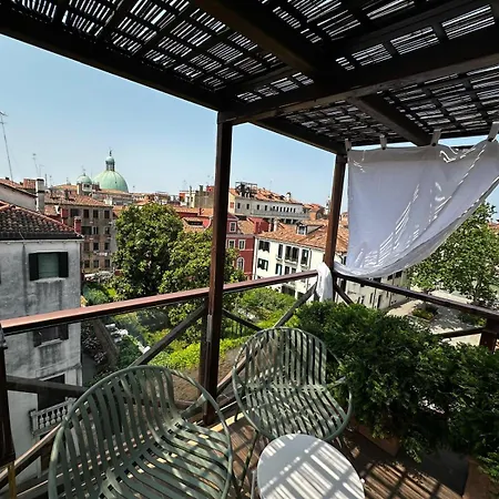 Отель Ai Due Fanali Adults Only 3*