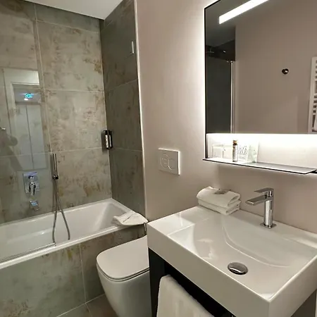 Ai Due Fanali Adults Only Отель