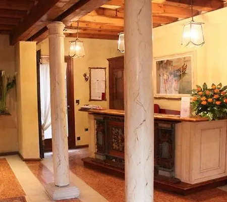 Ai Due Fanali (adults Only) 3*