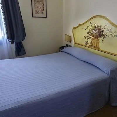 Отель Ai Due Fanali Adults Only 3*