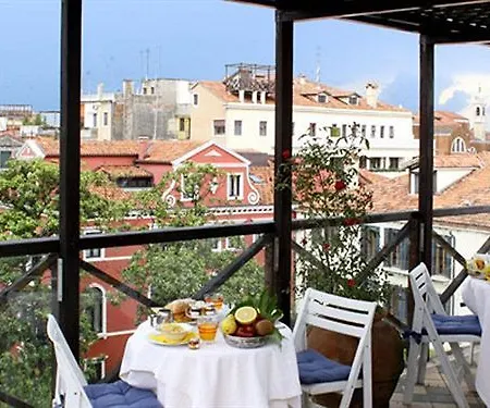 Отель Ai Due Fanali Adults Only 3*