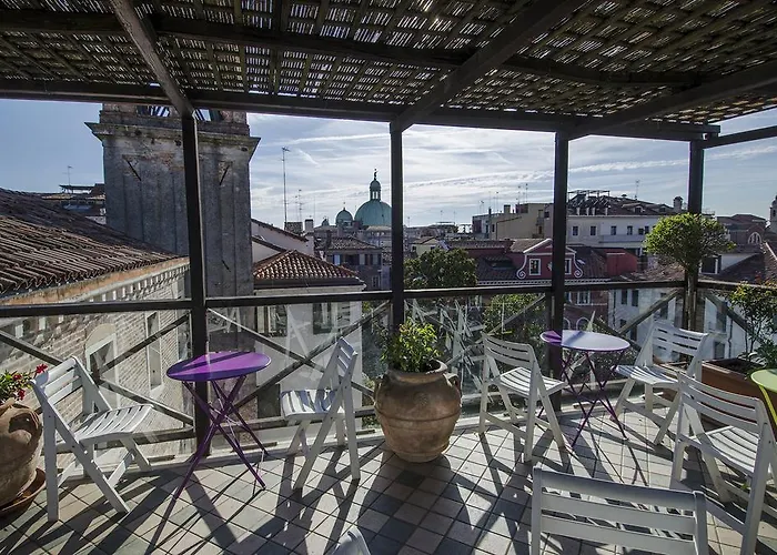 Ai Due Fanali (adults Only) 3*