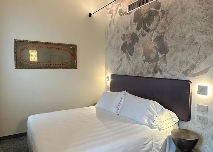 Ai Due Fanali (adults Only) 3*