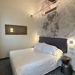 Ai Due Fanali (adults Only) 3*