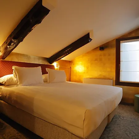Ai Due Fanali (adults Only) البندقية