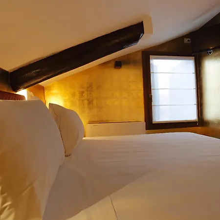 Ai Due Fanali (adults Only) فندق البندقية