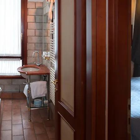 Ai Due Fanali (adults Only) فندق البندقية